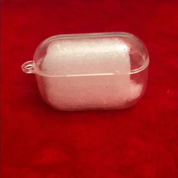 ✨2 for  $15 Airpods Pro Case✨ - Picture 1 of 2